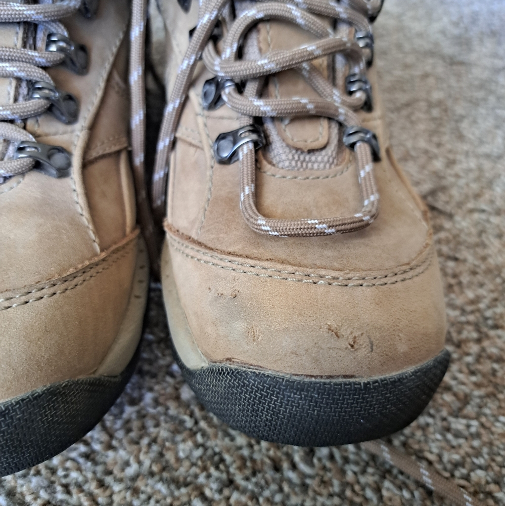 New Balance Hiking Shoe boots Women's size US 7, UK 5, EU 37.5, WW977GT - Picture 10 of 11